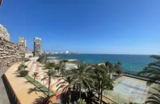 First line beach apartment Alicante