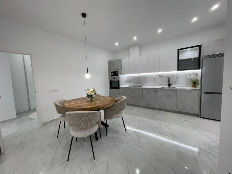 Apartamento en venta en Torrevieja cerca de Playa del Cura