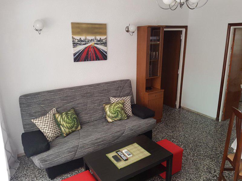 Nice 3 bedroom apartment close to the tram stop