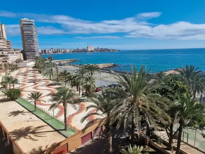 Apartamento en primera línea de playa Alicante