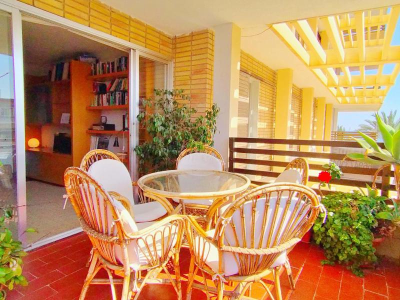 First line beach apartment Playa San Juan