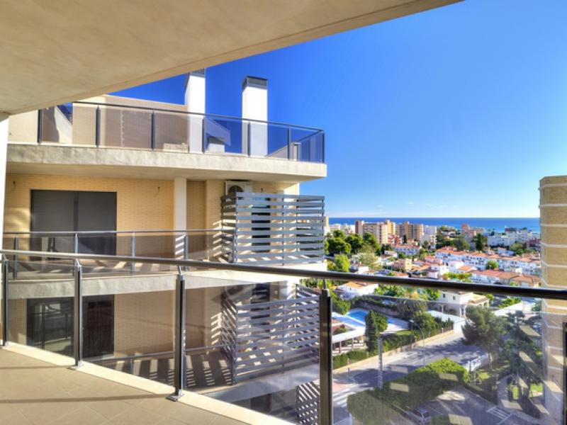 Apartamento absolutamente nuevo a 500 metros de la mejor playa de Alicante