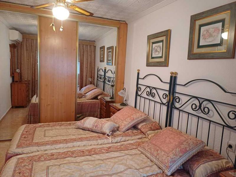 Cheap apartment near the sea and park in Alicante