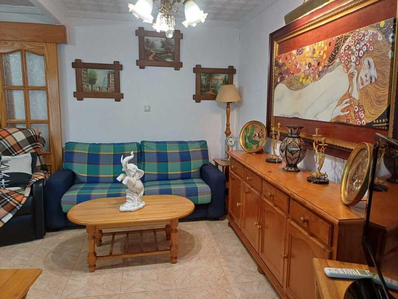 Евтин апартамент в близост до морето и парк в Аликанте