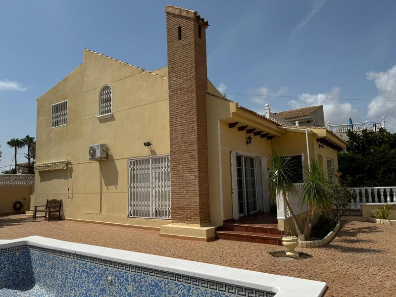 Villa à vendre près d'Alicante