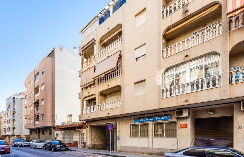 Furnished Studio with Elevator and Tourist License in the Heart of Torrevieja