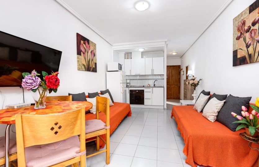 Furnished Studio with Elevator and Tourist License in the Heart of Torrevieja