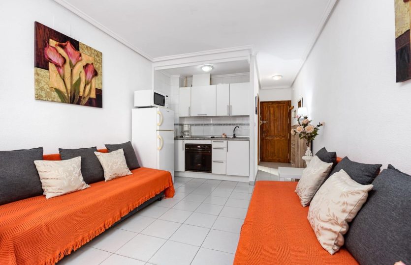 Furnished Studio with Elevator and Tourist License in the Heart of Torrevieja