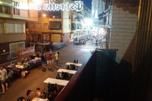 Nice 3 bedroom apartment close to the tram stop