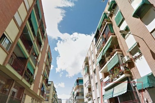 Nice 3 bedroom apartment close to the tram stop