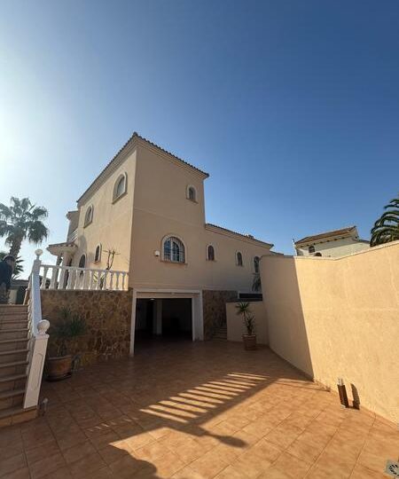 2 bedroom villa for sale in Playa Flamenca
