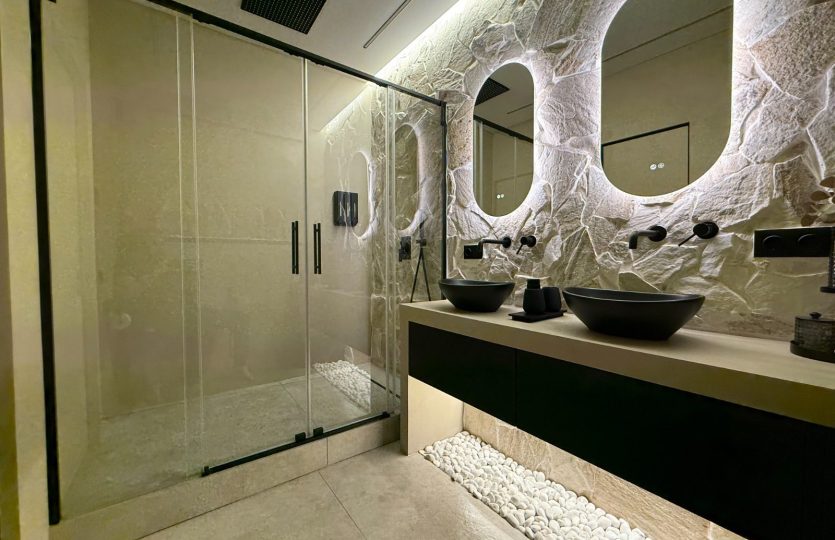 Buy property in Alicante Spain, with sea views.