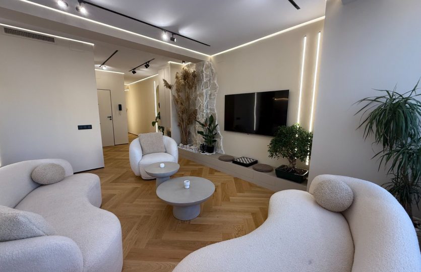 Buy property in Alicante Spain, with sea views.