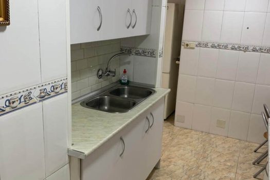 Flat in good condition not far from the sea