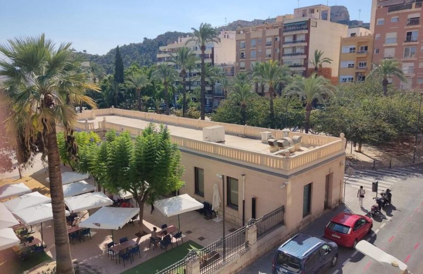 Cozy two bedroom apartment in front of the Archeological Museum