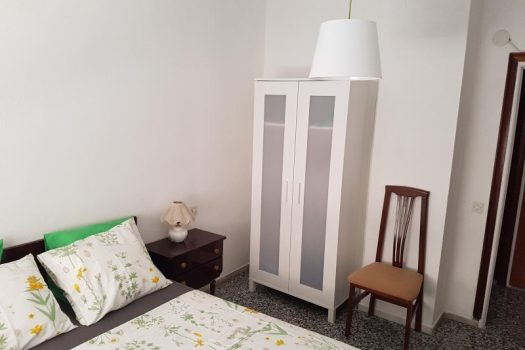 Nice 3 bedroom apartment close to the tram stop