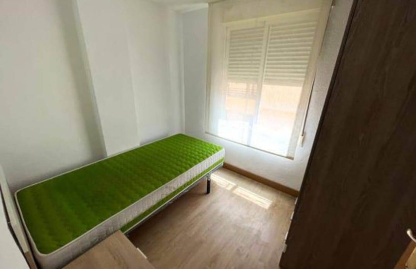 Buy cheap apartment in Alicante