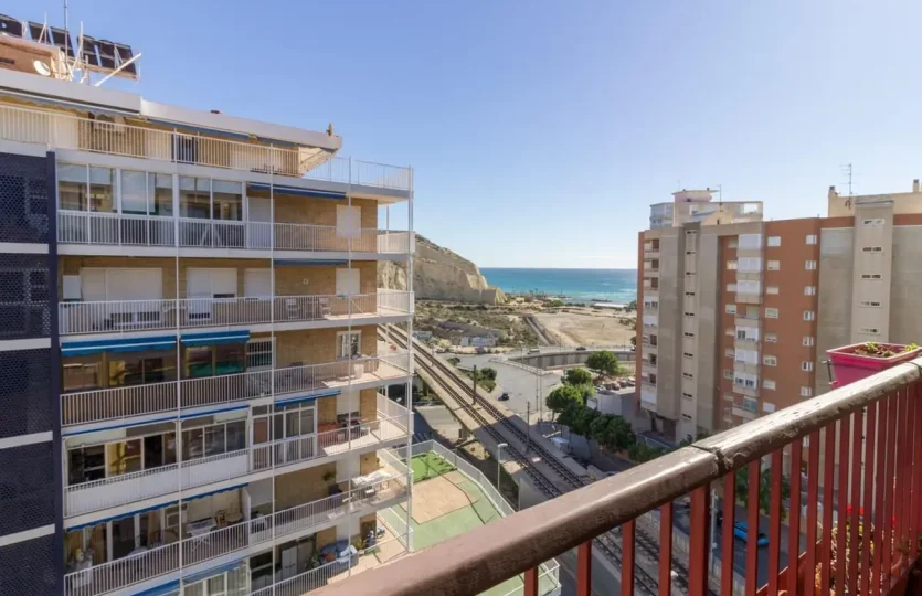 Buy property in Alicante