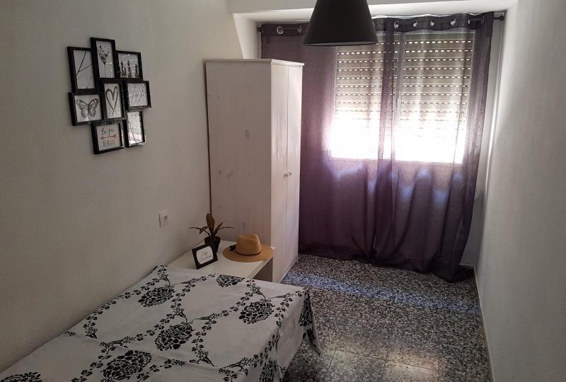 Nice 3 bedroom apartment close to the tram stop