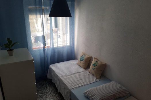 Nice 3 bedroom apartment close to the tram stop