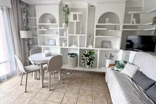 Apartment to rent in Punta Prima