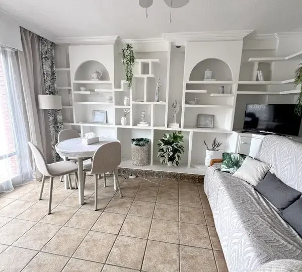 Apartment to rent in Punta Prima