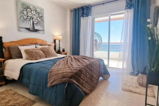 First line beach apartment Alicante