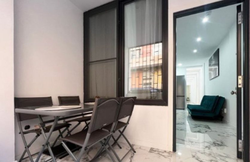 Renovated apartment in the city centre with great potential