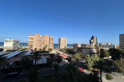 Cheap apartments in Alicante for rent with sea views