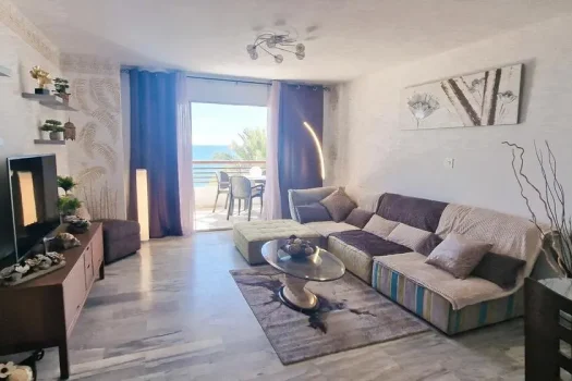 First line beach apartment Alicante