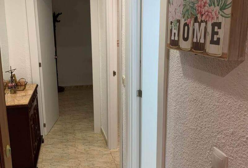 Flat in good condition not far from the sea