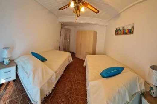 Big apartment in Alicante close to the beach