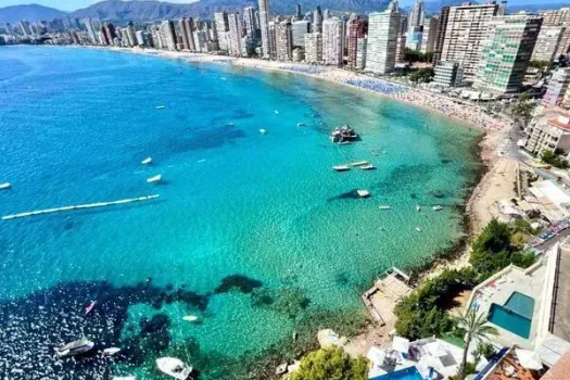 First line beach apartment to rent Benidorm