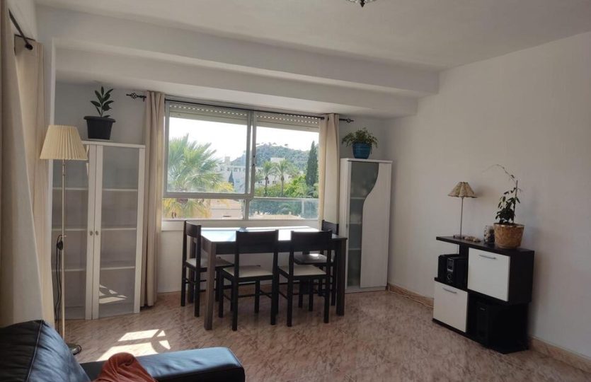 Cozy two bedroom apartment in front of the Archeological Museum