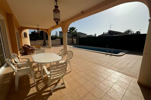 2 bedroom villa for sale in Playa Flamenca