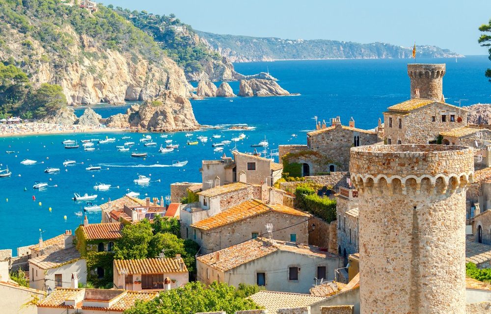 How to buy real estate in Spain in 2026 simply and without pitfalls.