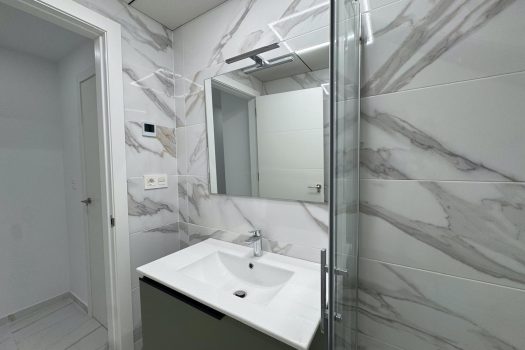 Can foreigners buy property in Spain — new apartment Torrevieja