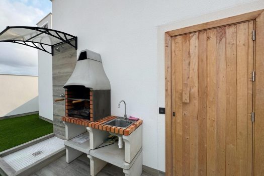 Can foreigners buy property in Spain — new apartment Torrevieja