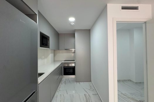 Can foreigners buy property in Spain — new apartment Torrevieja