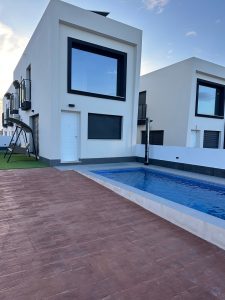 How much is rent in Spain villa with pool view house in Gran Alacant near Alicante