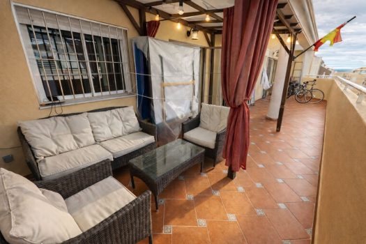 Buy apartment Torrevieja with large terrace