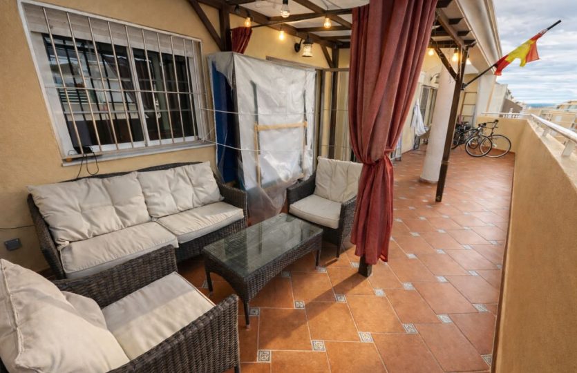 Buy apartment Torrevieja with large terrace — penthouse near the beach, terrace seating area